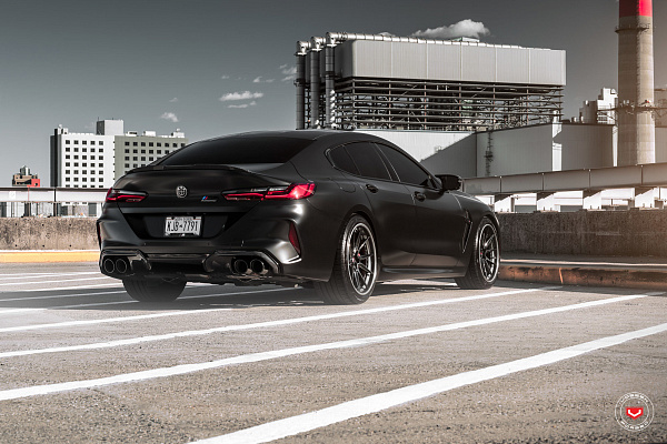 Фото дисков Vossen EVO-2 (3-Piece) Черный глянец на BMW 8/M8