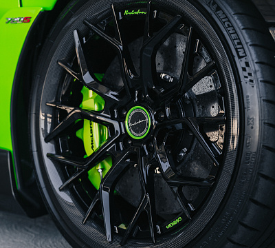 Фото дисков Brixton Forged PF10 на McLaren 720S