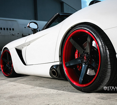 Фото дисков Strasse Wheels S5 Deep Concave на Dodge Viper