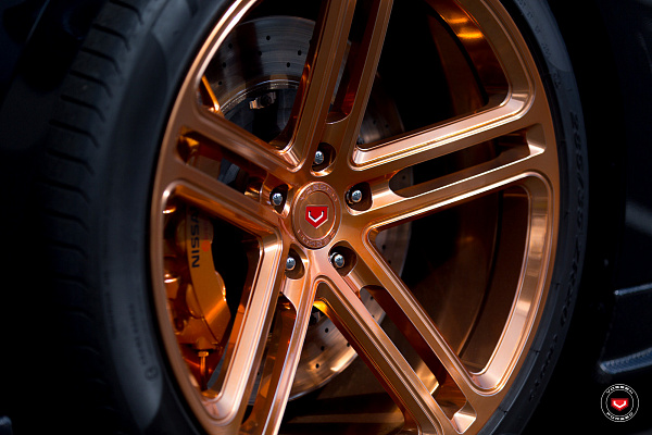 Фото дисков Vossen CG-202 Глянцевая медь на Nissan GT-R
