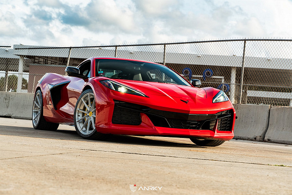 Фото дисков Anrky AN28 Глянцевый лак на Chevrolet Corvette C8