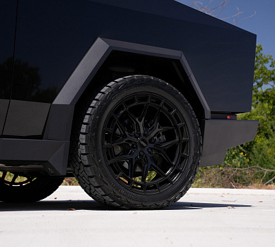 Фото дисков Vossen HFX-1 (6-Lug) на Tesla Cybertruck