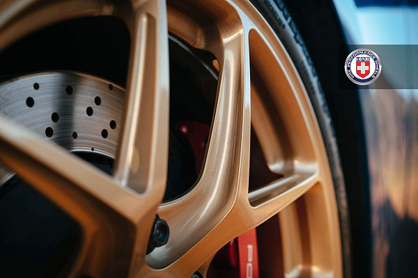 Фото дисков HRE R101 Глянцевое золото на Porsche Cayman II