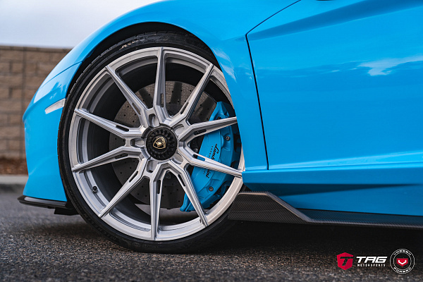 Фото дисков Vossen EVO-2R Глянцевый лак на Lamborghini Aventador