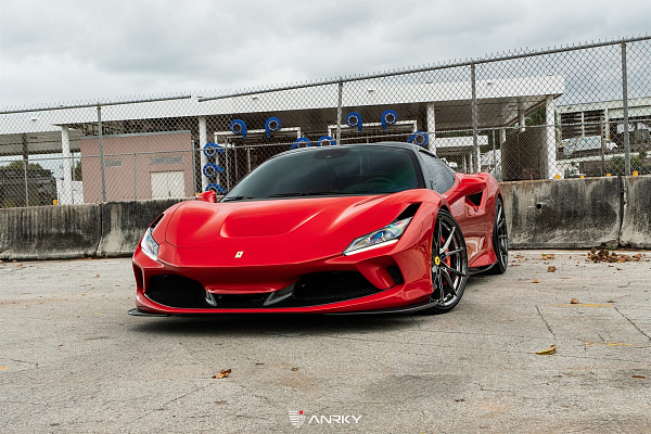 Фото дисков Anrky AN12 Глянцевый темный лак на Ferrari F8