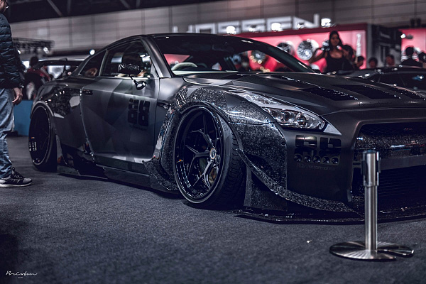 Фото дисков Brixton Forged PF5 Черный сатин на Nissan GT-R