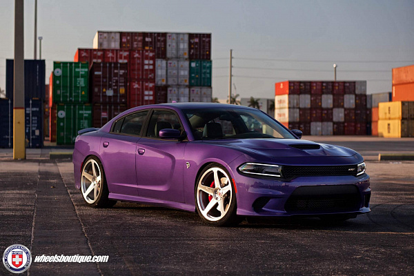 Фото дисков HRE 305M Глянцевый лак на Dodge Charger VII