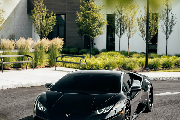 Фото дисков HRE C103 Черный сатин на Lamborghini Huracan