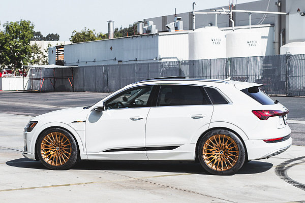 Фото дисков Brixton Forged HS1 Сатиновая медь на Audi E-tron