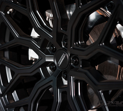 Фото дисков Vossen HF-2 на Land Rover Range Rover Velar