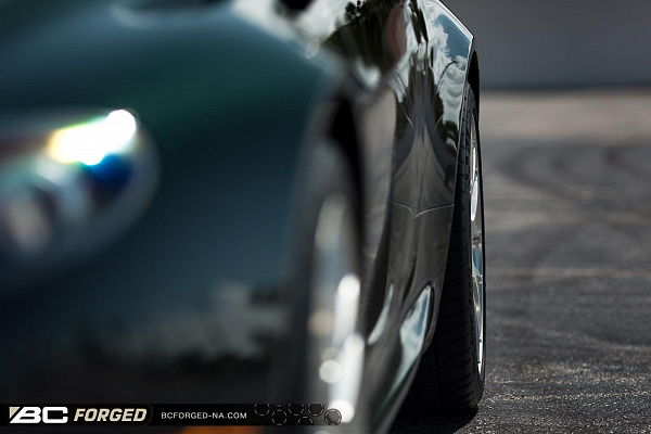 Фото дисков BC Forged RS40 Глянцевый лак на Aston Martin Vantage 3