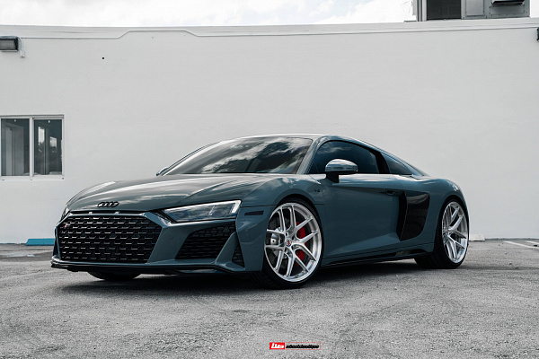 Фото дисков HRE R101 Lightweight Глянцевый лак на Audi R8 (4S)