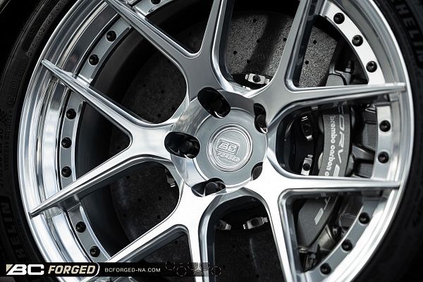 Фото дисков BC Forged HCS02 Полированный лак на Chevrolet Corvette C8