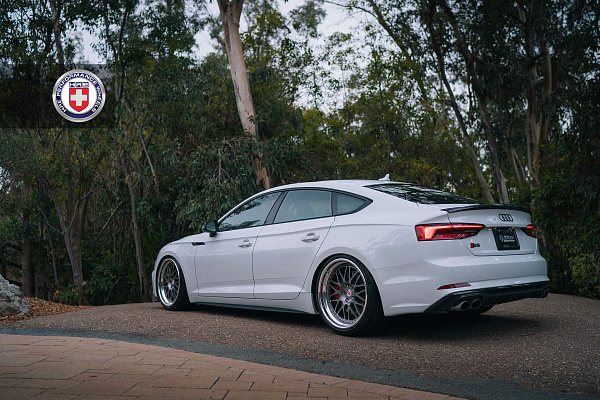 Фото дисков HRE 540C Глянцевый темный лак на Audi A/S/RS 5 (F5)