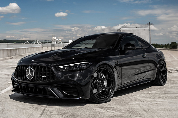 Фото дисков Radi8 R804.C Черный глянец на Mercedes-Benz CLE