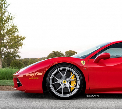 Фото дисков Strasse Wheels SM5R Deep Concave Monoblock на Ferrari 488