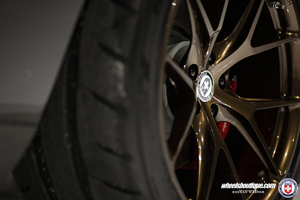 Фото дисков HRE P101 Глянцевая бронза на Dodge Challenger III