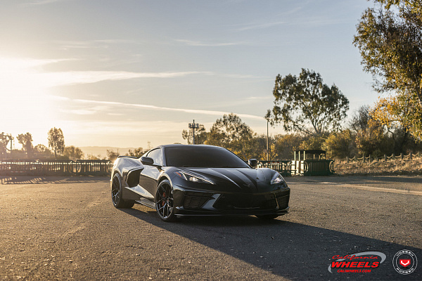 Фото дисков Vossen S21-01 Черный глянец на Chevrolet Corvette C8