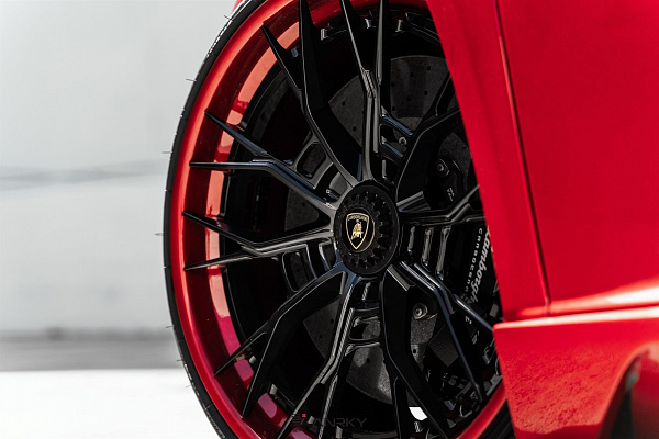 Фото дисков Anrky S3-X5 Черный глянец на Lamborghini Aventador