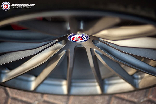 Фото дисков HRE P103 Глянцевый темный лак на Bentley Continental GT II