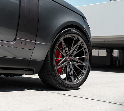 Фото дисков Vossen M-X6 на Land Rover Range Rover IV