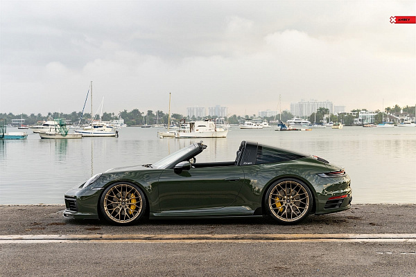 Фото дисков Anrky AN10 Глянцевое темное золото на Porsche 911 VIII