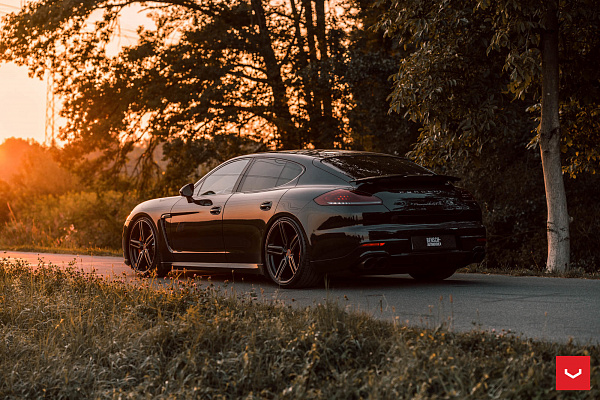 Фото дисков Vossen HF-1 Алмазная проточка на Porsche Panamera I