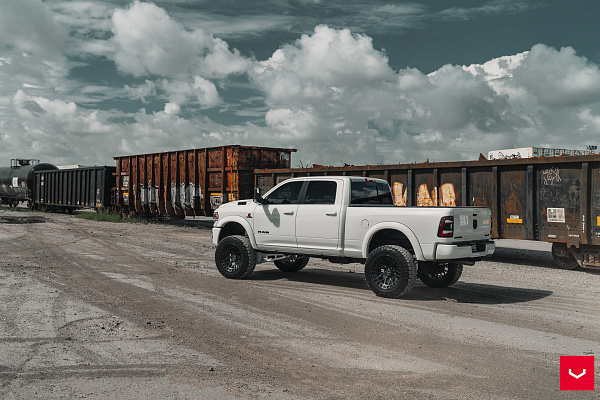 Фото дисков Vossen HFX-1 (8-Lug) Черный сатин на Ram 1500 V