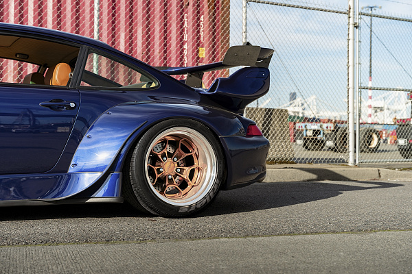 Фото дисков Rotiform HUR Глянцевая медь на Porsche 911 II