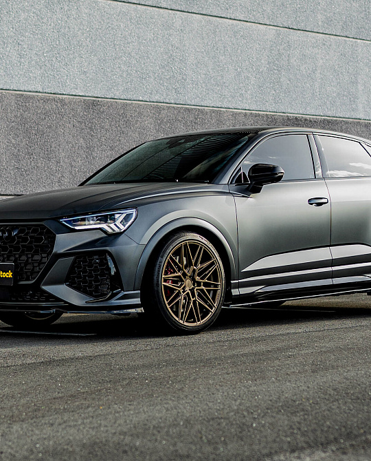 Фото дисков HF-7 Сатиновое темное золото на Audi Q3 (F3)