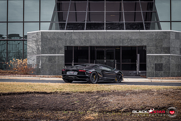 Фото дисков Vossen EVO-5 Черный глянец на Lamborghini Aventador
