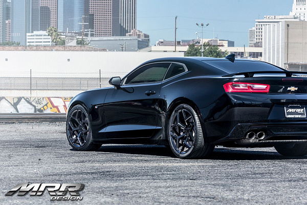 Фото дисков MRR M228 Черный глянец на Chevrolet Camaro VI