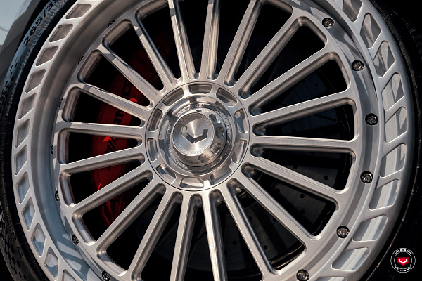 Фото дисков Vossen GEN-04 (3-piece) Глянцевый лак на Mercedes-Benz S-Class (W223)