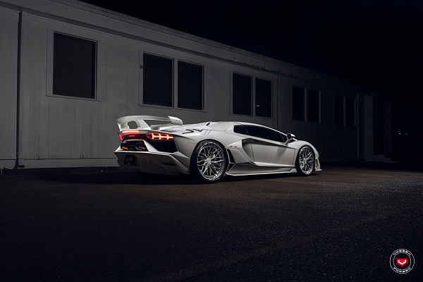 Фото дисков Vossen S21-02 (3-Piece) Глянцевый лак на Lamborghini Aventador