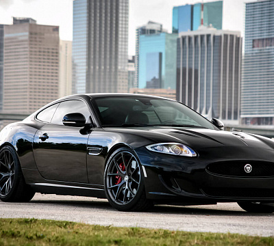 Фото дисков HRE P101 на Jaguar XKR II