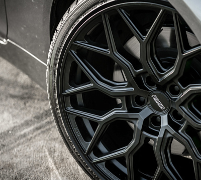 Фото дисков Vossen HF-2 на Infiniti Q50