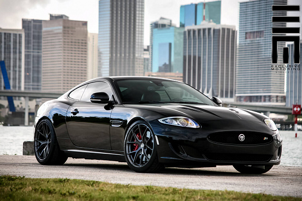 Фото дисков HRE P101 Глянцевый графит на Jaguar XKR II