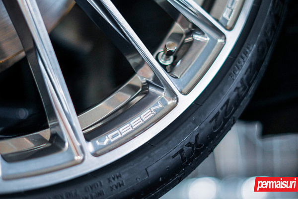 Фото дисков Vossen S17-04 Глянцевый лак на BMW 7 (G11/G12)
