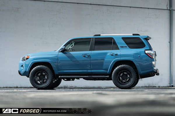 Фото дисков BC Forged LE61 // MLE61 Черный матовый на Toyota 4Runner V