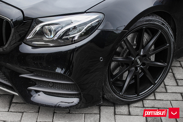 Фото дисков Vossen VFS-1 Черный сатин на Mercedes-Benz E-Class (W213, S213, C238)