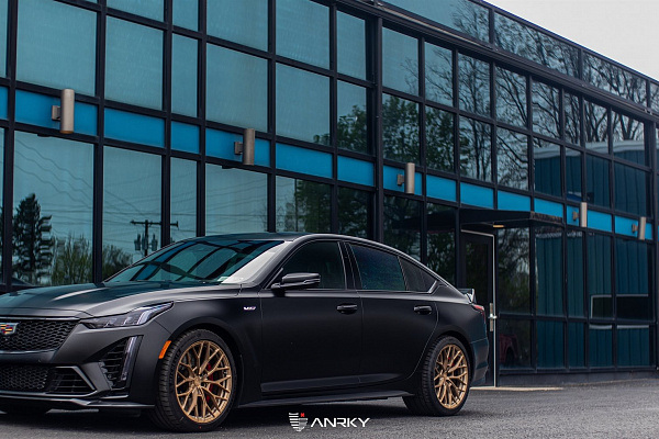 Фото дисков Anrky AN10 Сатиновое темное золото на Cadillac CT5