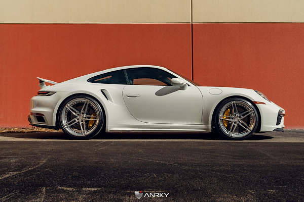 Фото дисков Anrky AN27 Полированный лак на Porsche 911 VIII