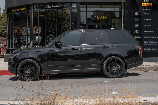 Фото дисков CEC C883 Черный матовый на Land Rover Range Rover IV