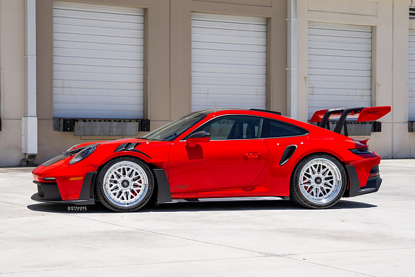 Фото дисков Strasse Wheels SV10M-RS Track Белый сатин на Porsche 911 VIII