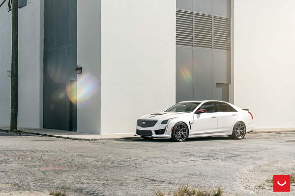 Фото дисков Vossen HF-5 Сатиновый графит на Cadillac CTS III
