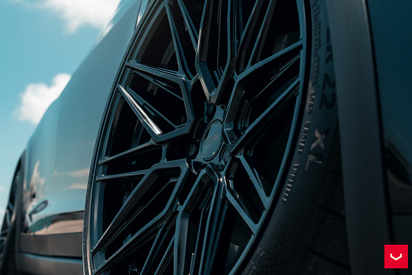 Фото дисков Vossen HF-7 Черный глянец на Tesla Model X