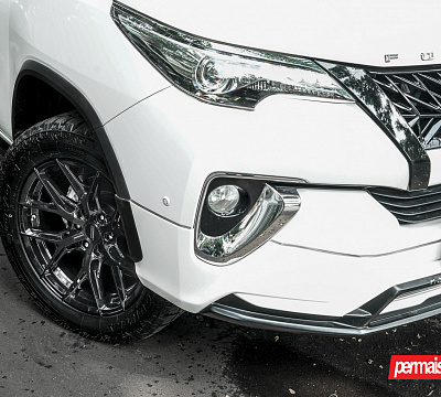 Фото дисков Vossen HF6-4 на Toyota Fortuner II
