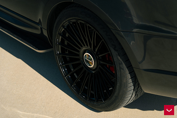 Фото дисков Vossen HF-8 Черный глянец на Range Rover Sport II