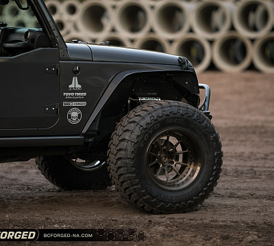 Фото дисков BC Forged LE10 // MLE10 на Jeep Wrangler III (JK)