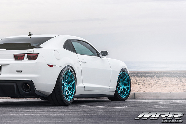 Фото дисков MRR FS01 Другой цвет на Chevrolet Camaro V